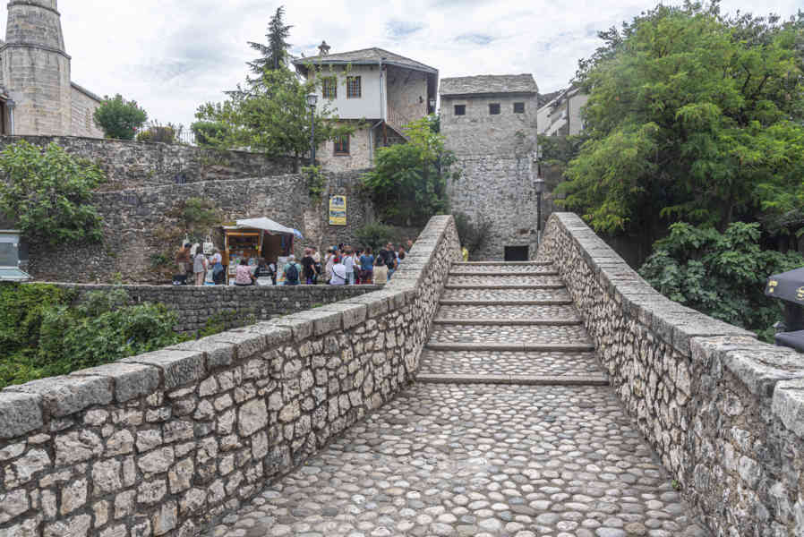 Bosnia y Herzegovina - Mostar 16 - puente Kriva Cuprija (Puente Torcido)